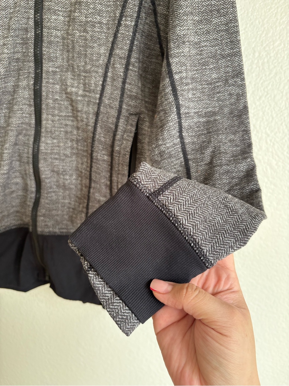 lululemon Womens athletica Heathered Gray Hooded Zip Jacket - Picture 4 of 4